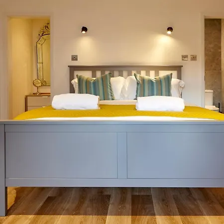 The Mural - Centre - Your * Bristol