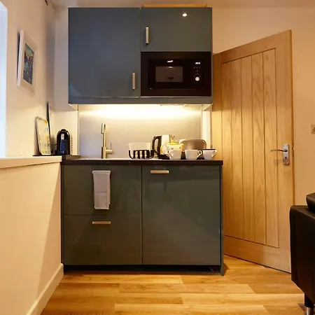 The Mural - Centre - Your Apartment