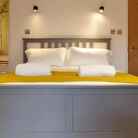 The Mural - Centre - Your