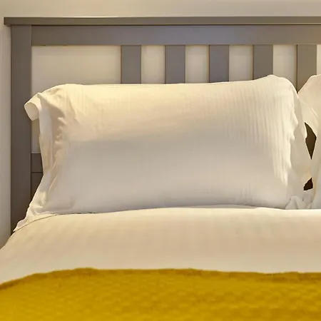 The Mural - Centre - Your *