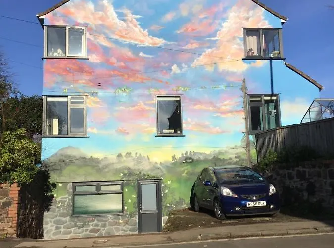 The Mural - Centre - Your Apartment Bristol