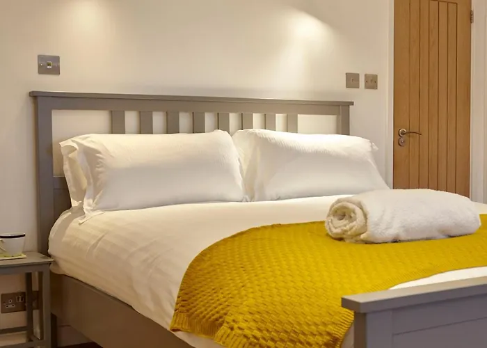 The Mural - Centre - Your *