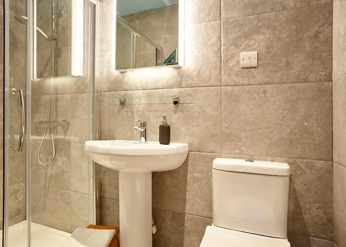 The Mural - Centre - Your Apartment *