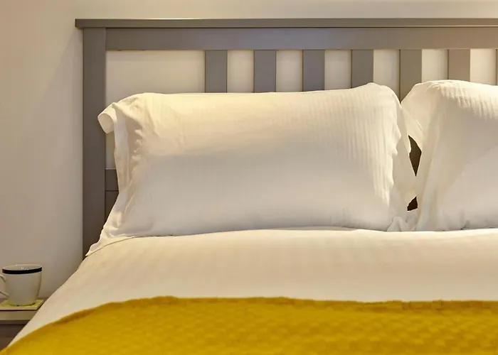 The Mural - Centre - Your *