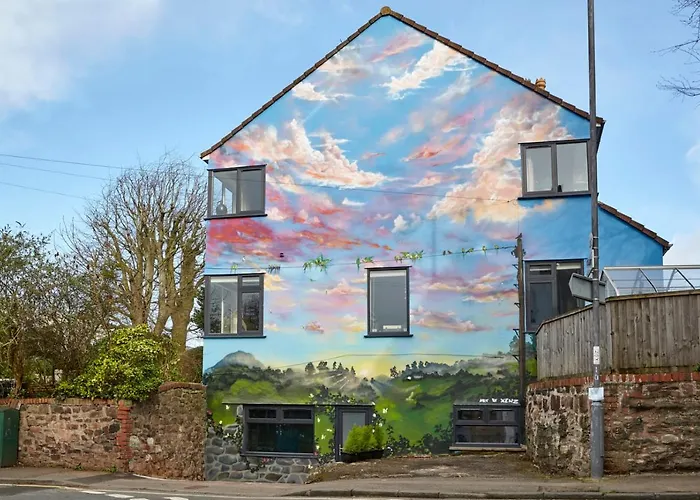 The Mural - Centre - Your Apartment *