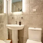 The Mural - Centre - Your Appartamento *